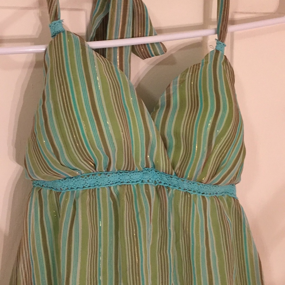 Lady’s top - Picture 2 of 6